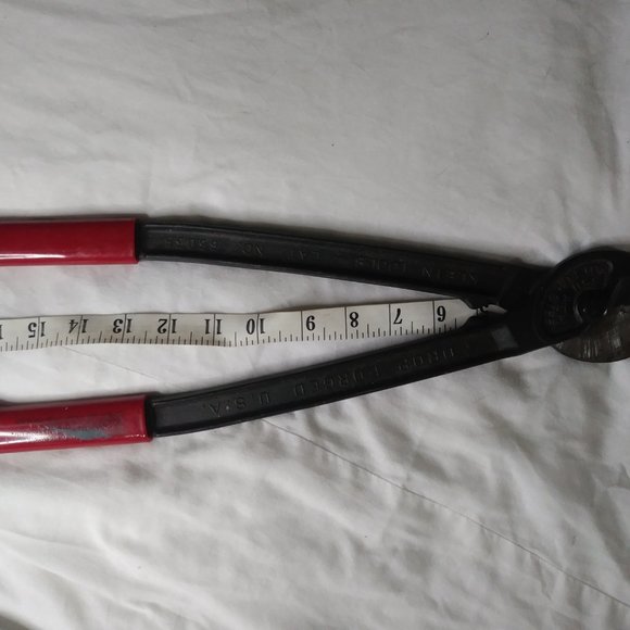 Klein High Grade Communications Cable Cutter - Picture 2 of 8